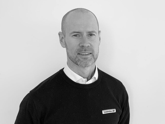 Daniel Linder är servicechef på Lindströms Bil.