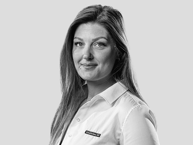 Helena Maltinger är säljare på Lindströms Bil i Trollhättan.